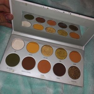 MORPHE X JACLYN HILL ARMED AND GORGEOUS PALETTE